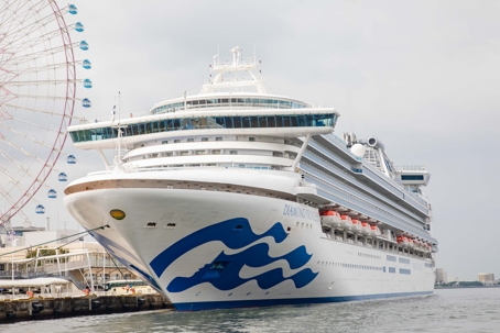 the cruise ship Diamond Princess in Osaka